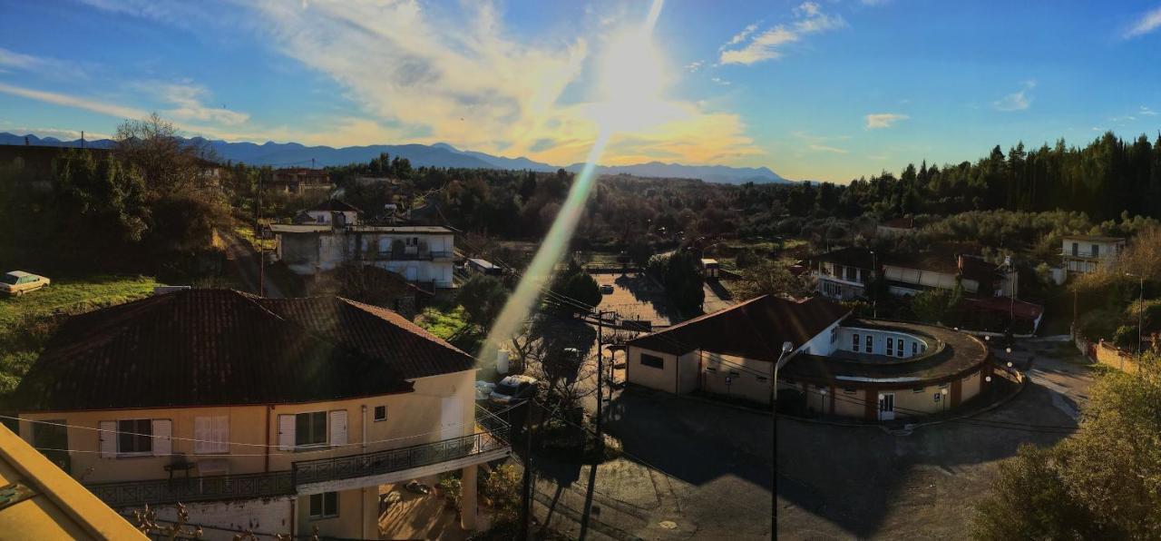 Ξενοδοχείο "Ηραία" Loutra  Esterno foto