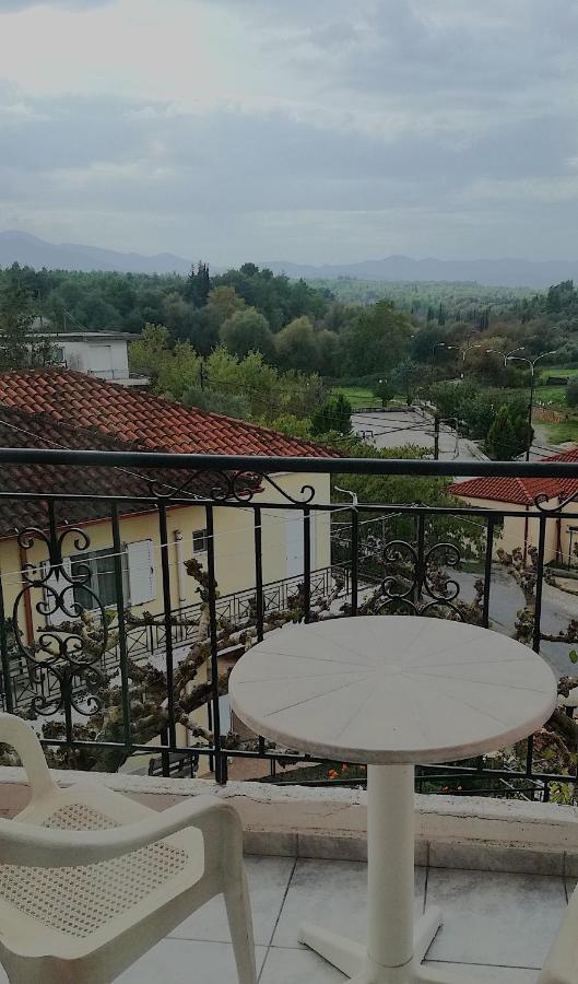Ξενοδοχείο "Ηραία" Loutra  Esterno foto